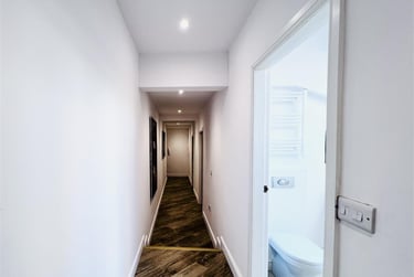 2 bed flat, Avenue D, Snienton Market,, Hockley, Nottingham, NG11DX - Image 4